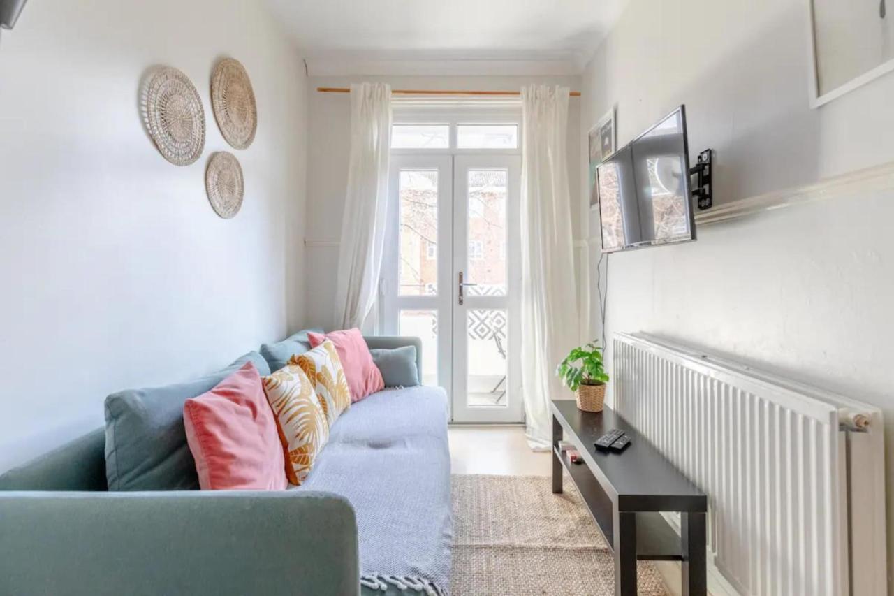 Apartment Cosy 4bd Flat Wprivate Balcony - Nine Elms! London