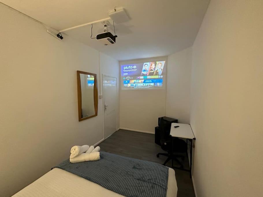 Guest house Small Cozy Private Bedroom Zone1 *