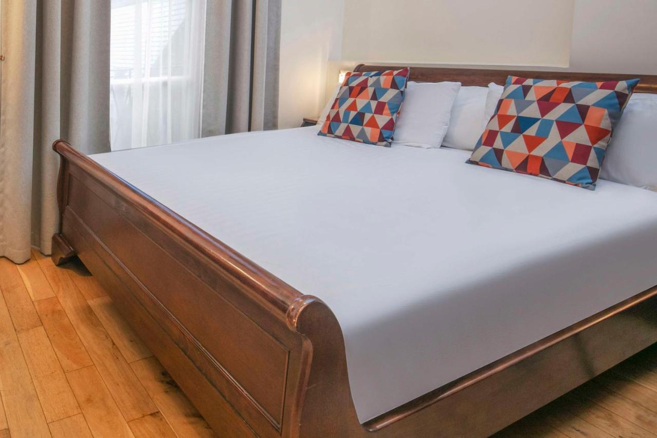 Hotel Queensway Hotel, Sure Collection By Western