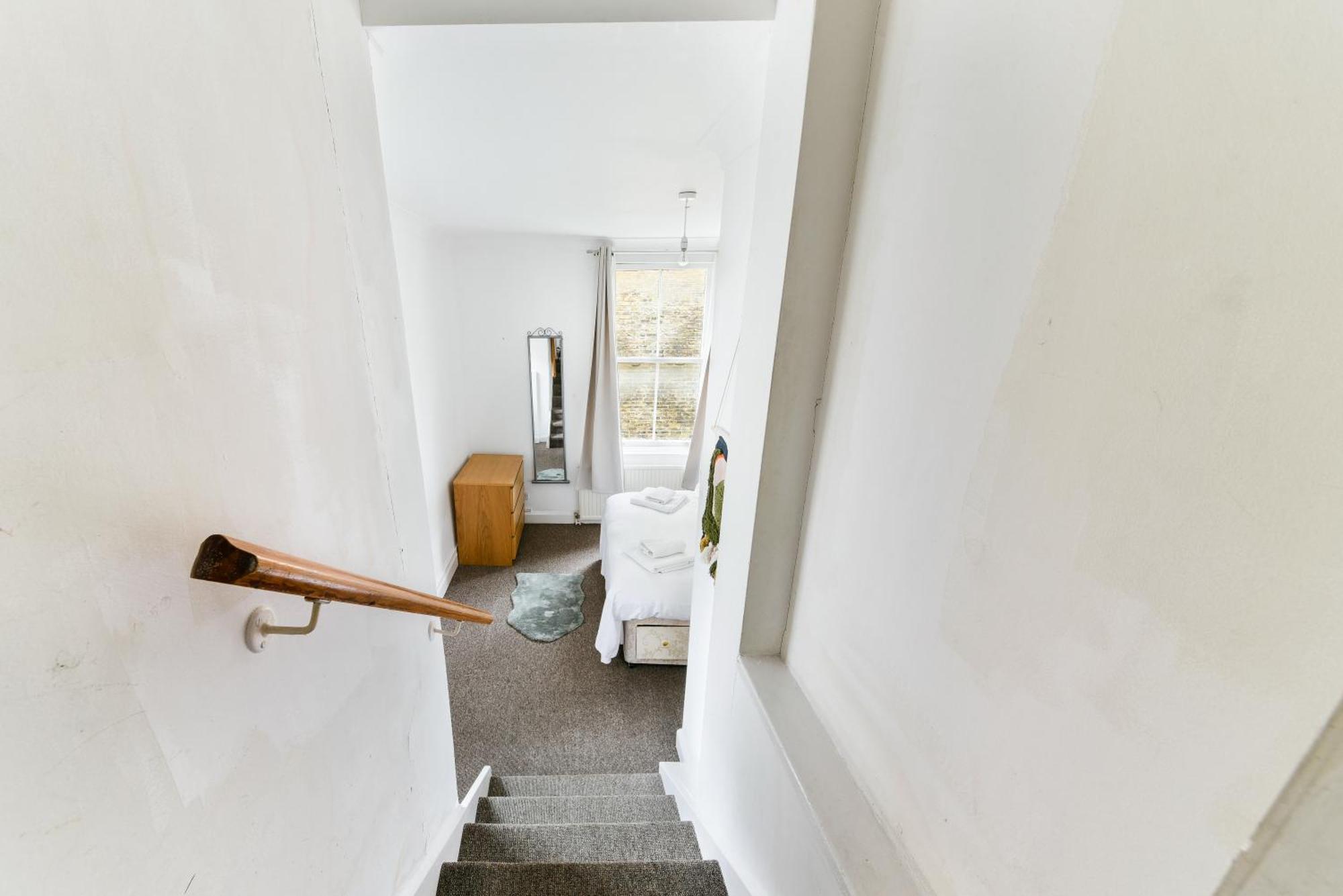 Spacious Maida Vale 2 Bed