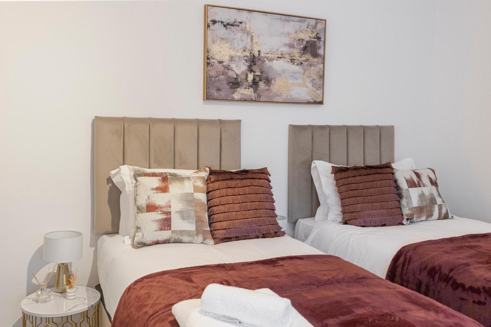 Modern 3 Min Walk To Tube Station Nw11 *