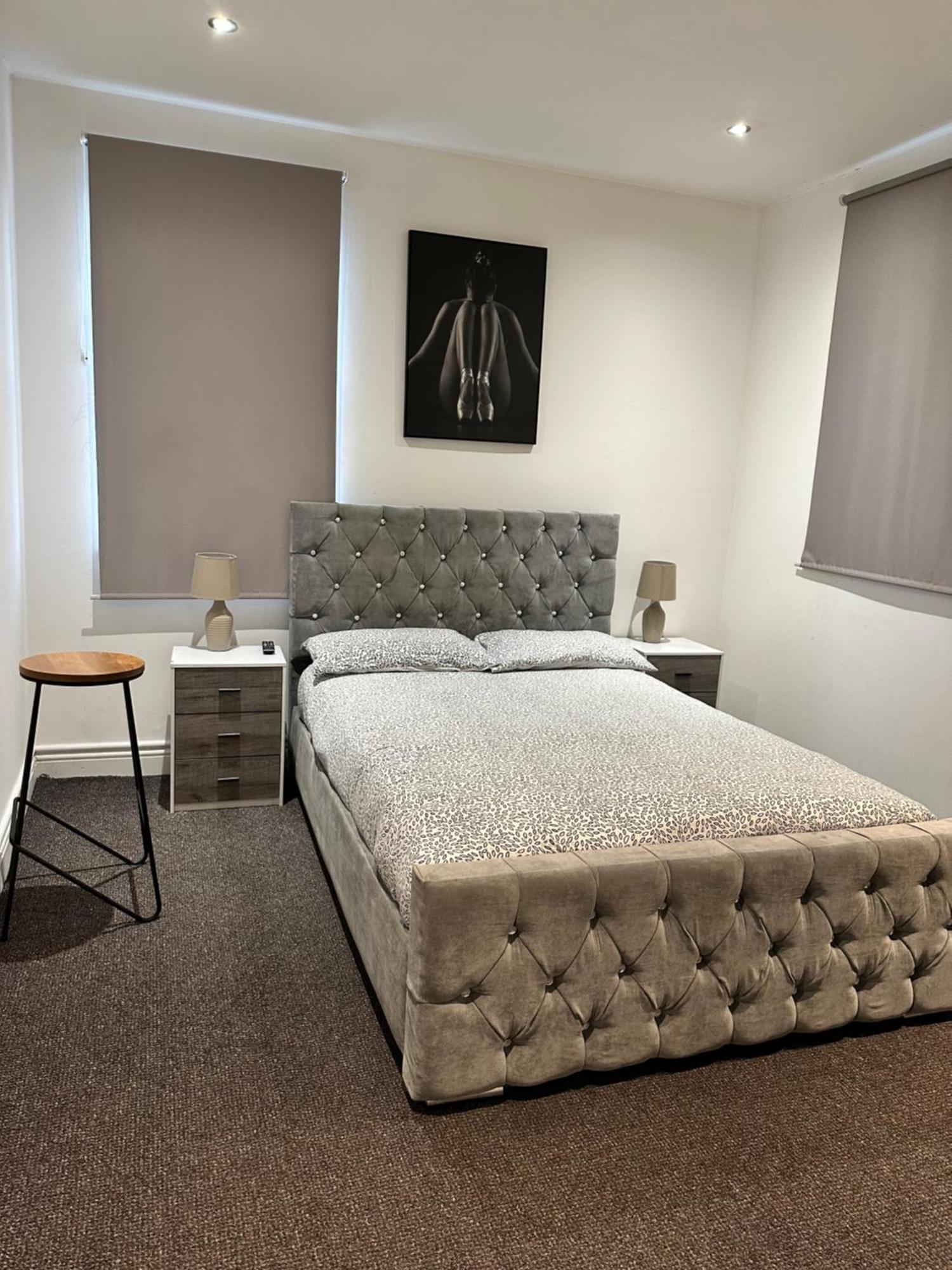 Appartement 2 Bed Away From Tooting Londen