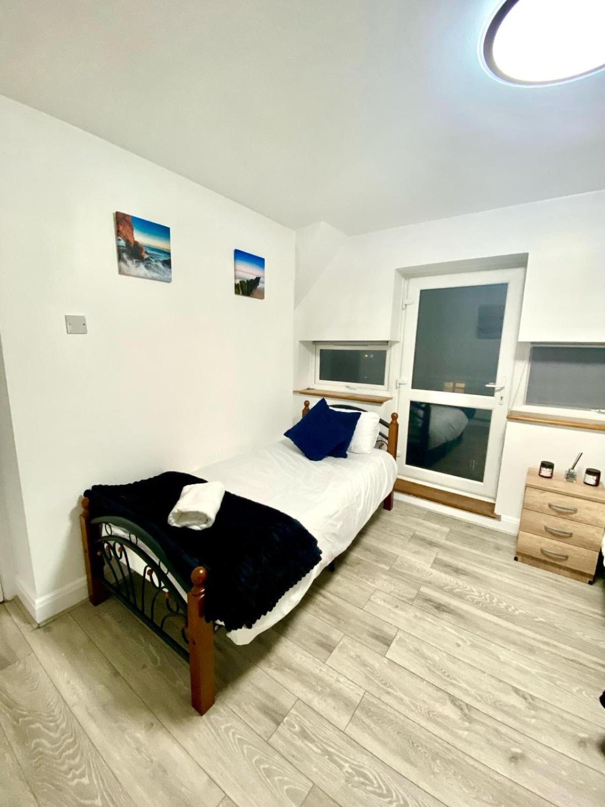Cozy One Bedroom Flat Free Car Park In Apartment *