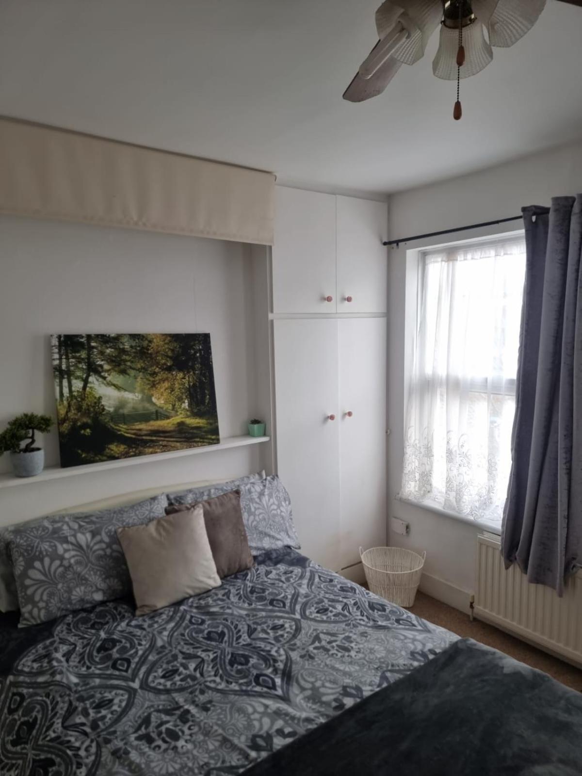 Guest house Cozy 25 Min Liverpool Street *