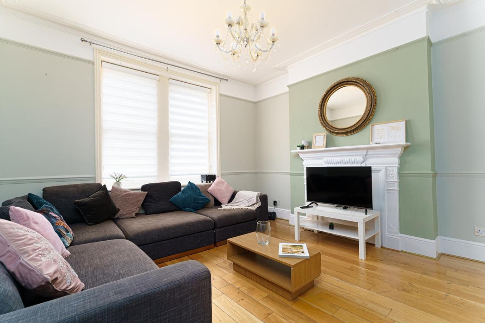 2 Bedroom Cosy Leilighet *