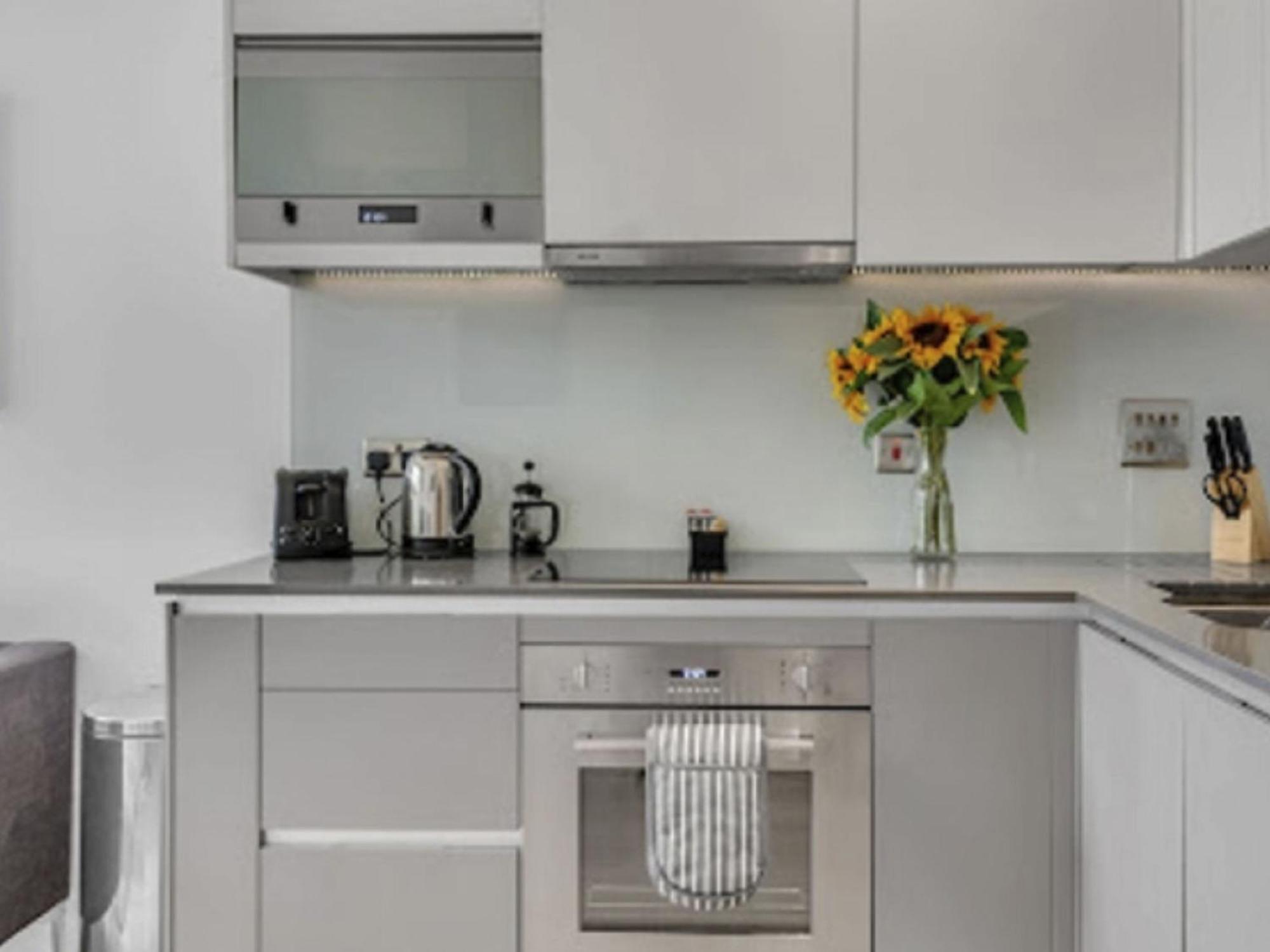 Regents Park Serviced By Interhome Apartment *
