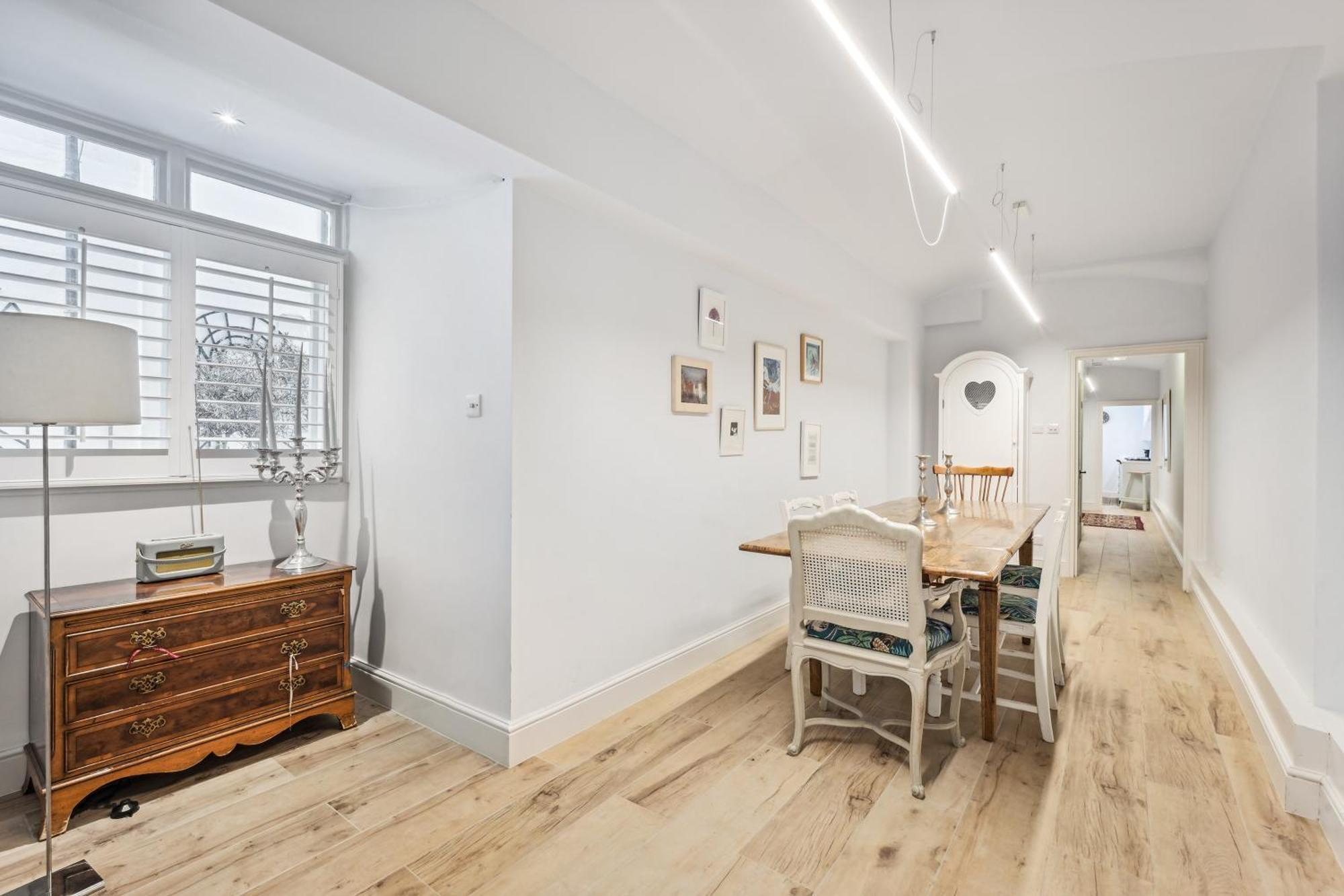 Hububb Luxury Queen's Gate Garden Apartment London