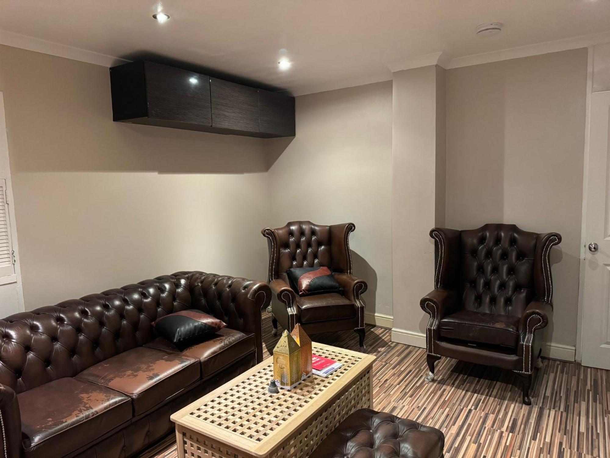 Flat In London's Primrose Hill *