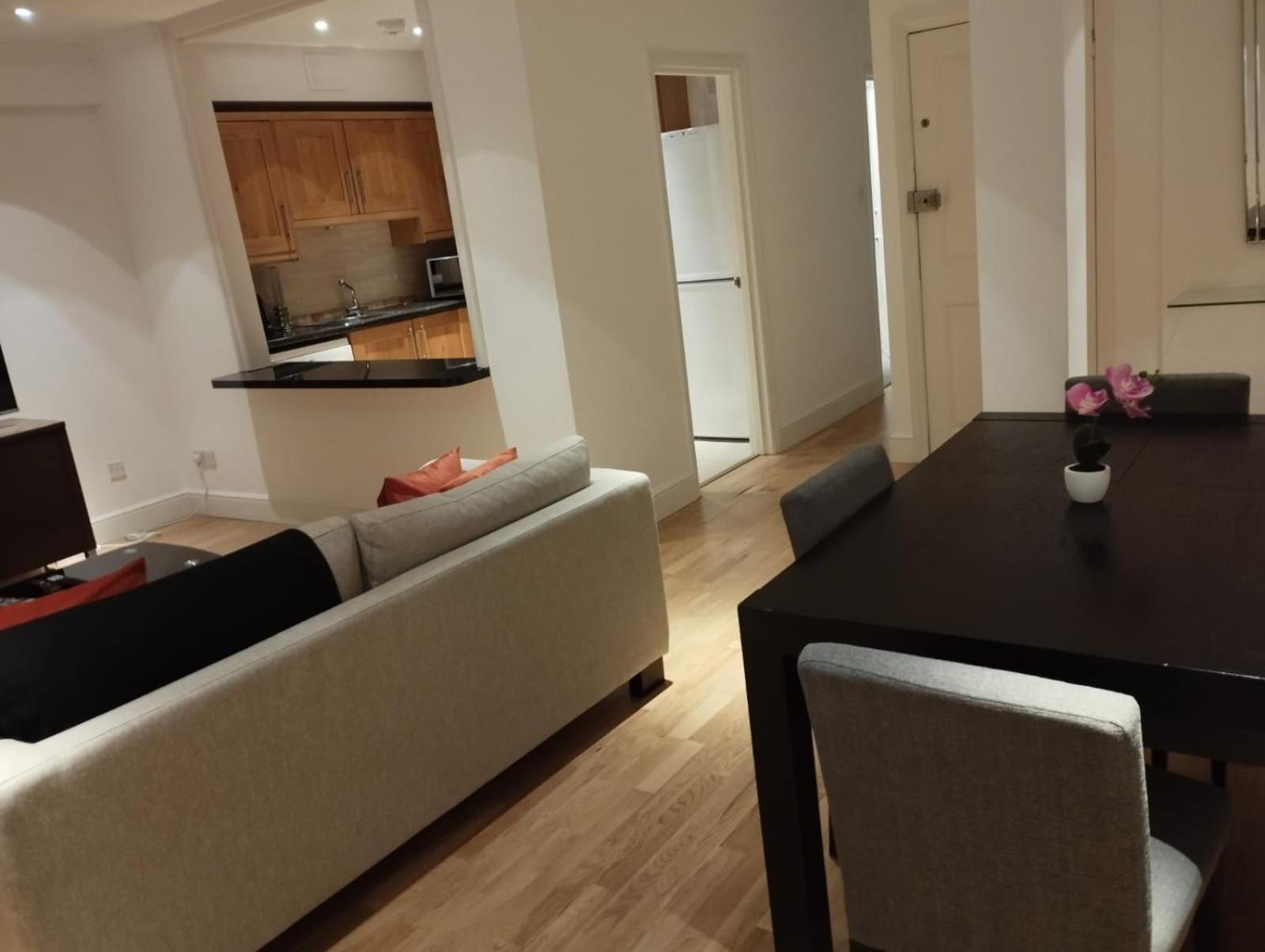 Apartment The South Kensington Palace By La Reserve *