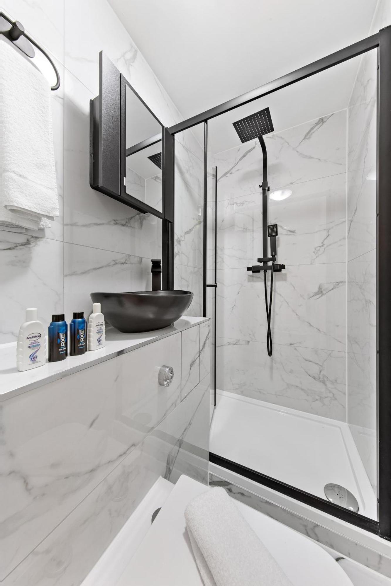 Modern One Bedroom Flat - Sleeps 3 - Near Zoo, Regent's Park, Camden Market - Nw3 Finchley Road *