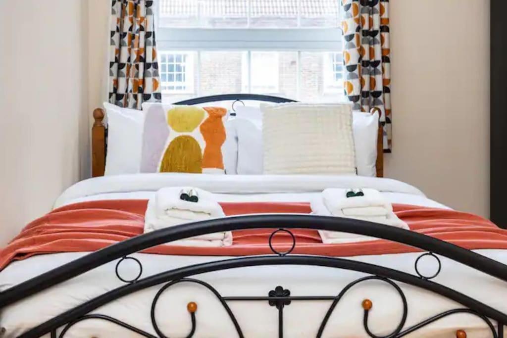 Tranquil 1br In South Bank With Onsite Parking Apartment
