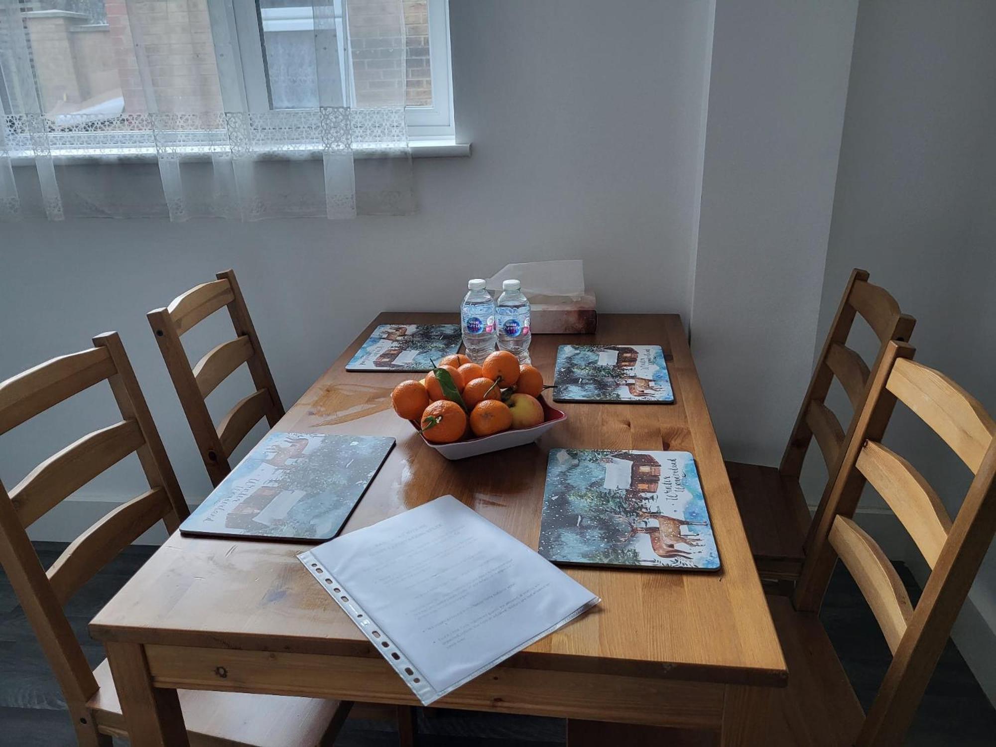 Lovely 2-bed Fully Refurbished House In Londen