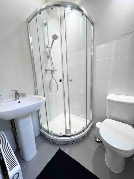 4 Bed Apartment- Archway Station Apartamento