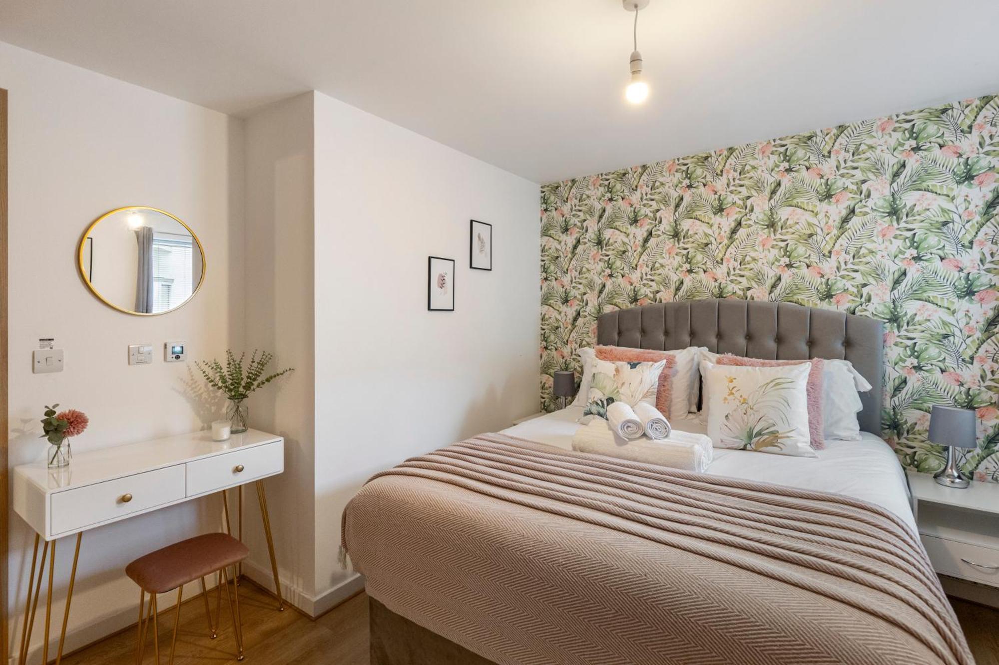 Tranquil Urban Haven Apartment
