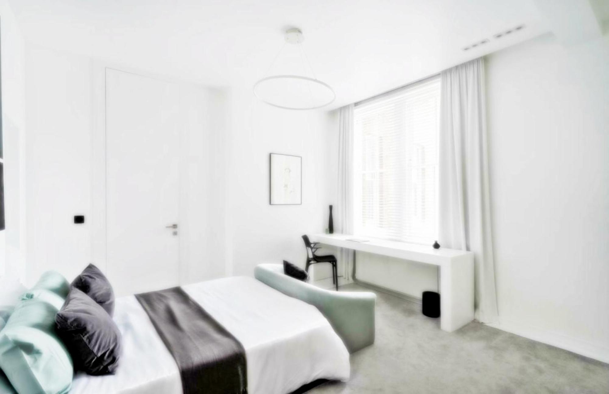 Lovely Four Bedroom Parking Available Apartment *