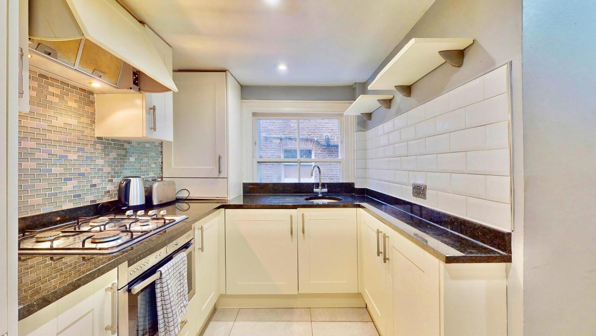 Apartment Bright & Spacious West Gem