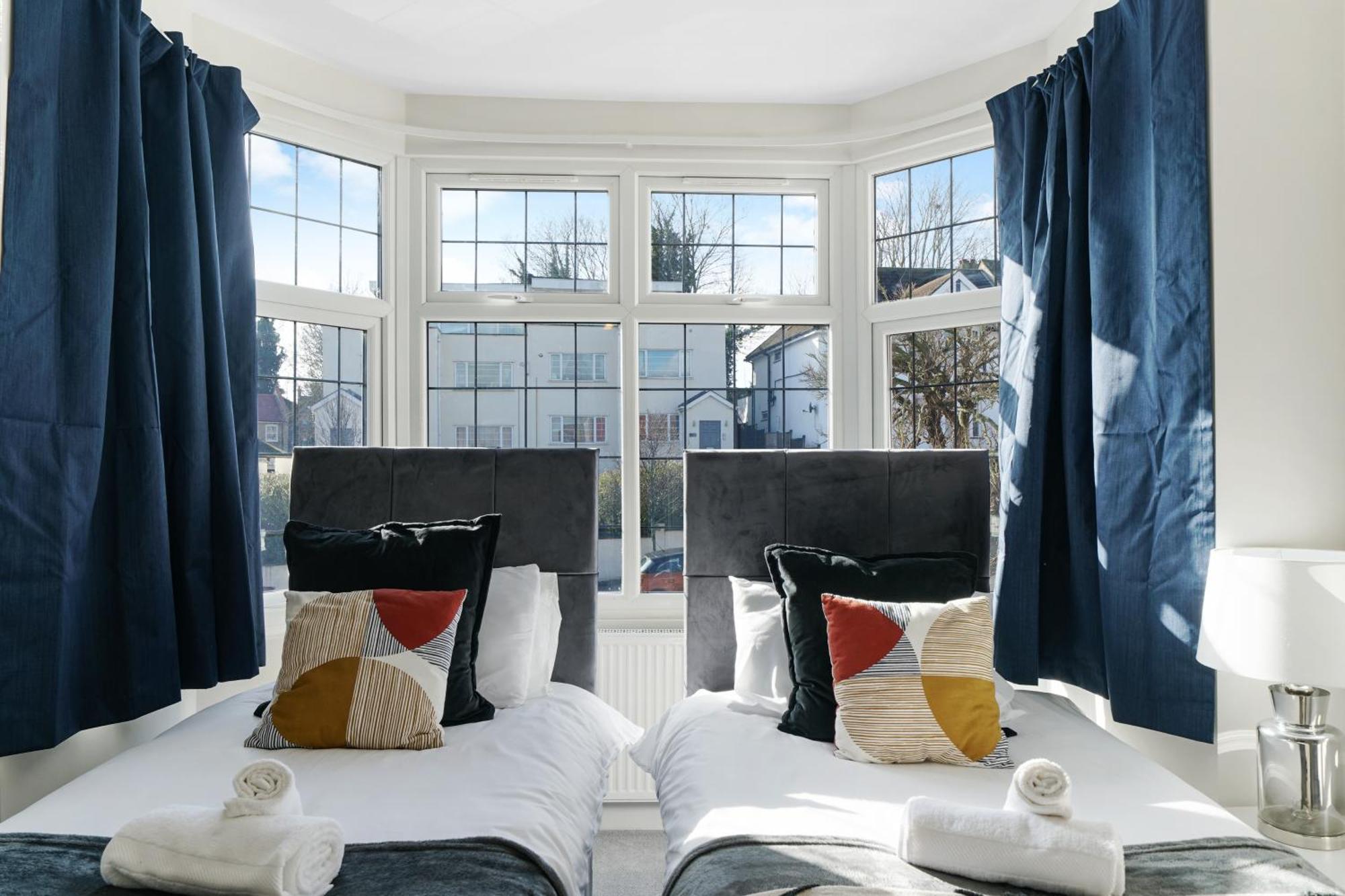 Vakantiehuis Luxurious House In Wembley - Garden *