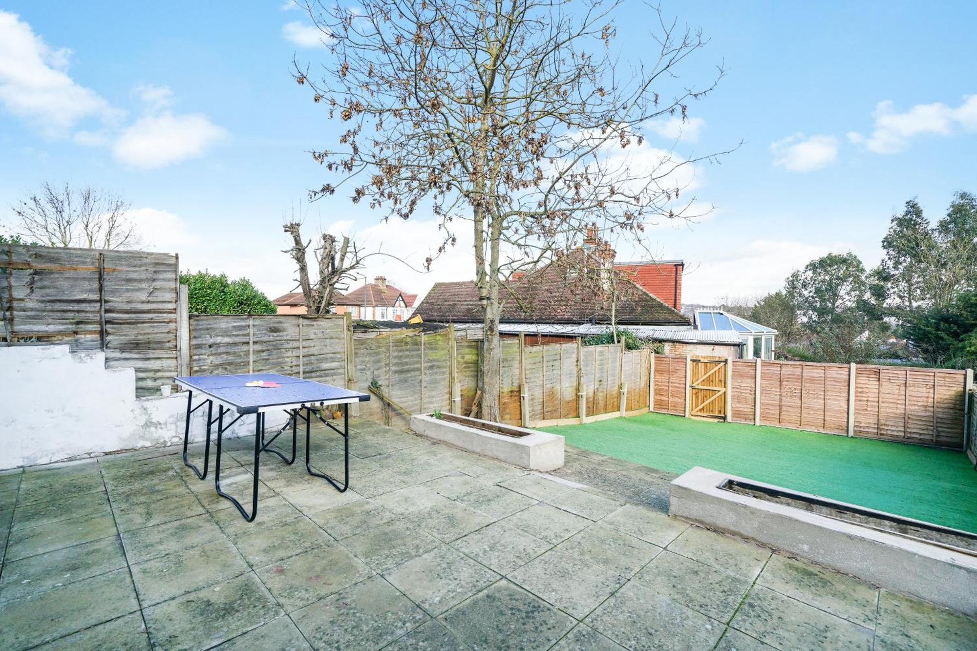 Vakantiehuis Luxurious House In Wembley - Garden