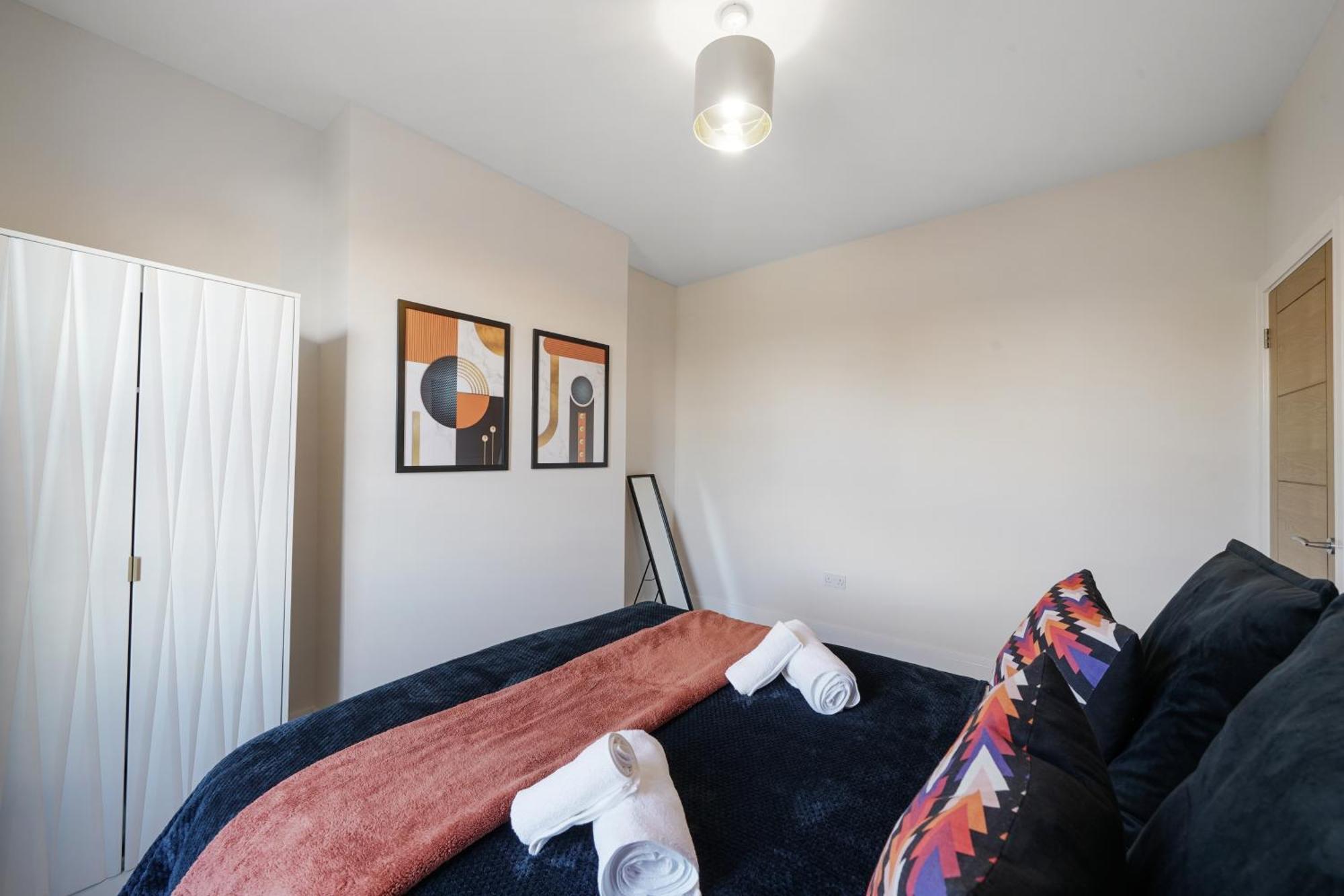 Luxurious House In Wembley - Garden Vakantiehuis Londen