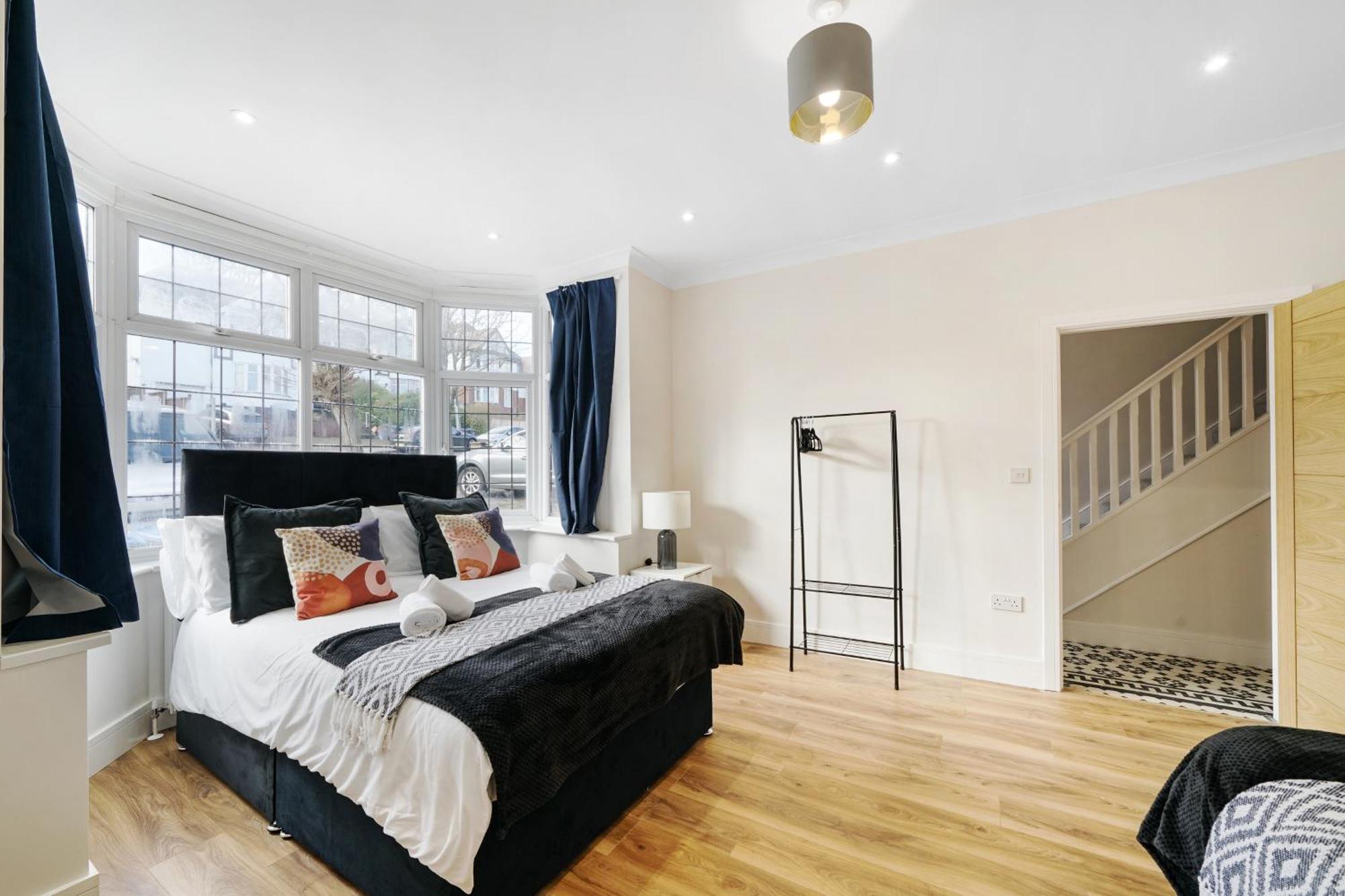 Vakantiehuis Luxurious House In Wembley - Garden *