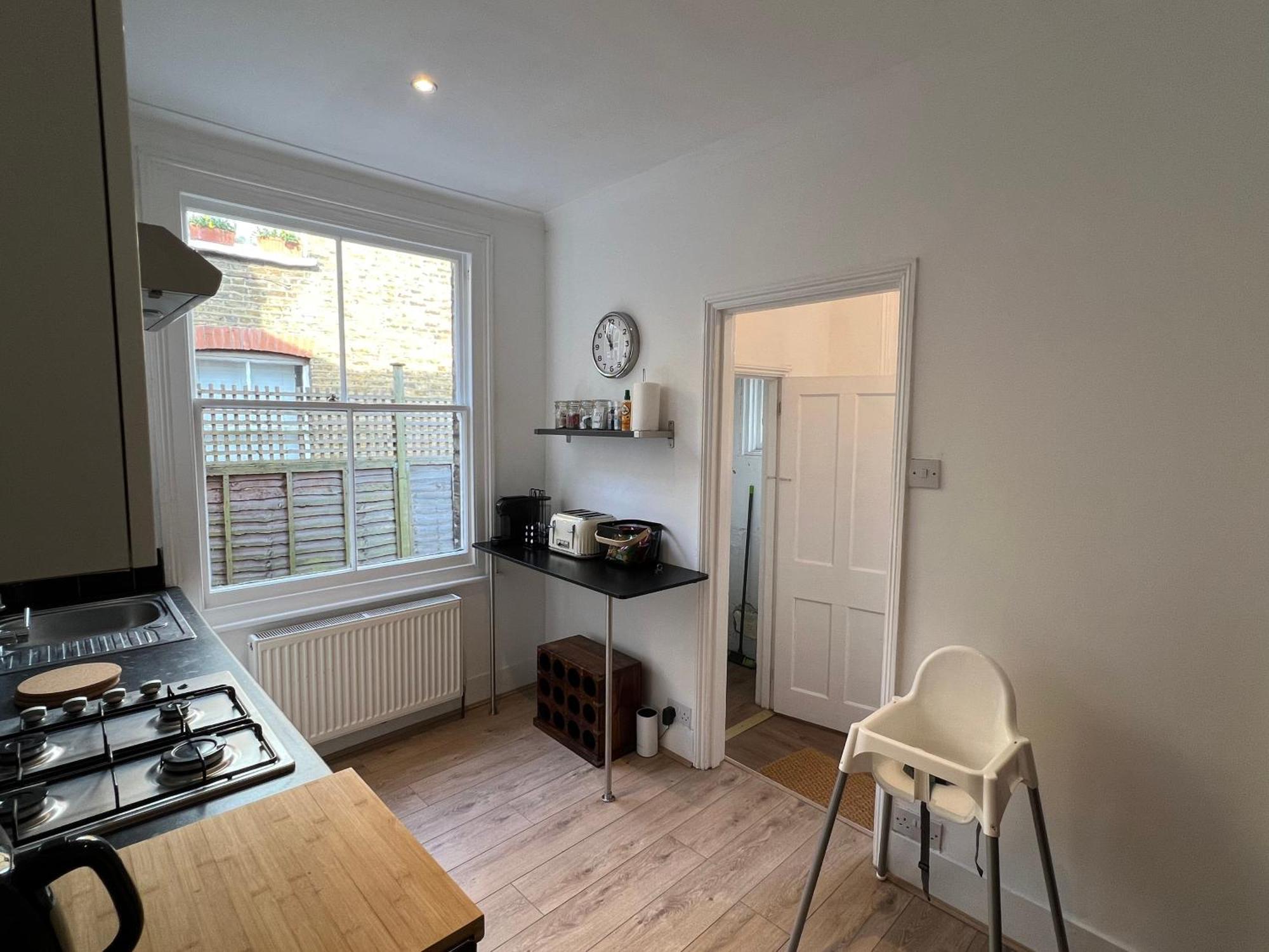 Leilighet 2 Bedroom Flat 10 Min Walk To Tube