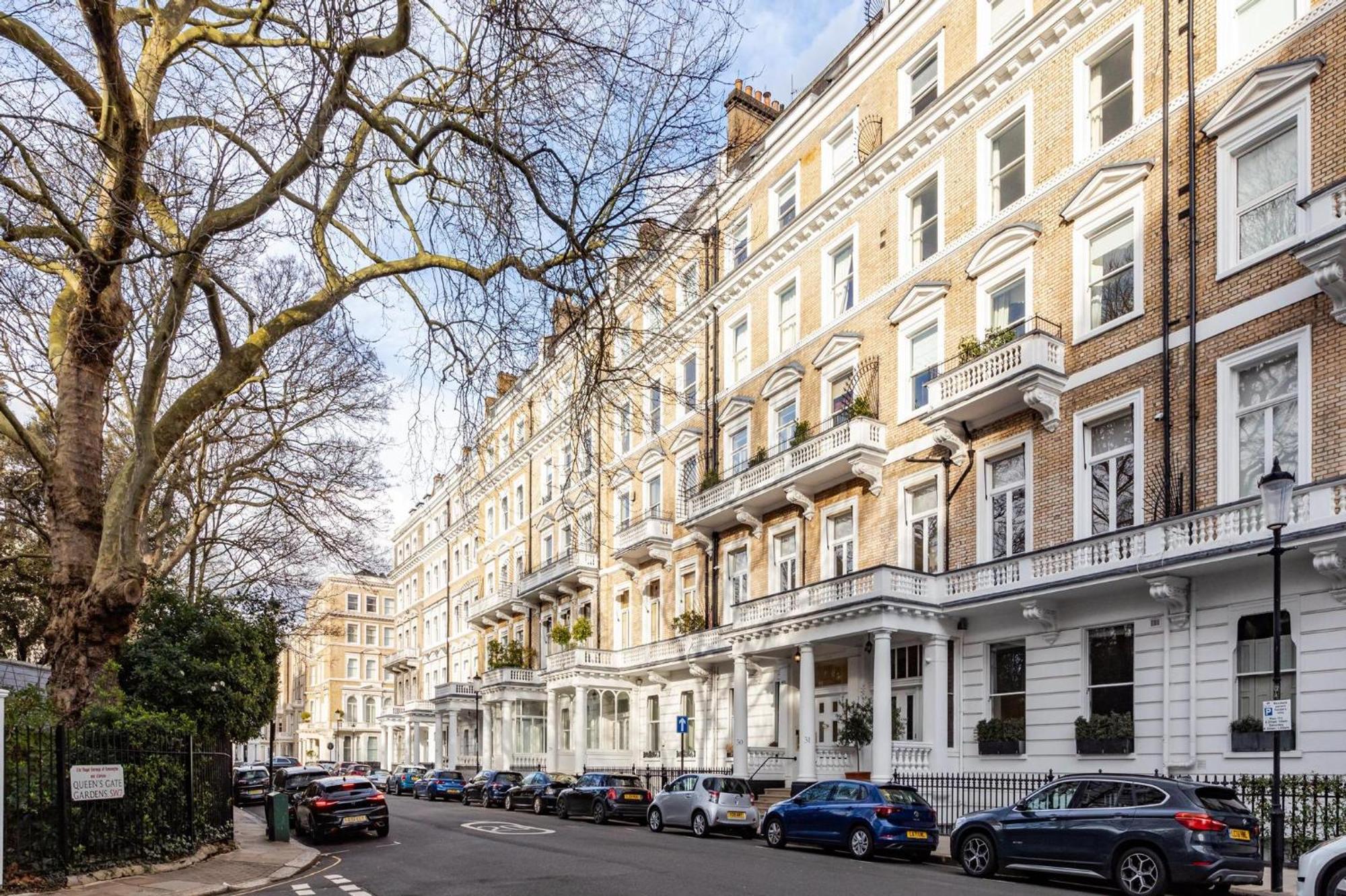 Stylish Kensington Courtyard Leilighet London