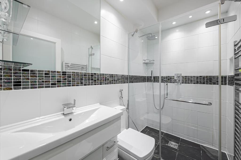 Amazing 2bedroom In The Heart Of Belgravia With Ac Leilighet