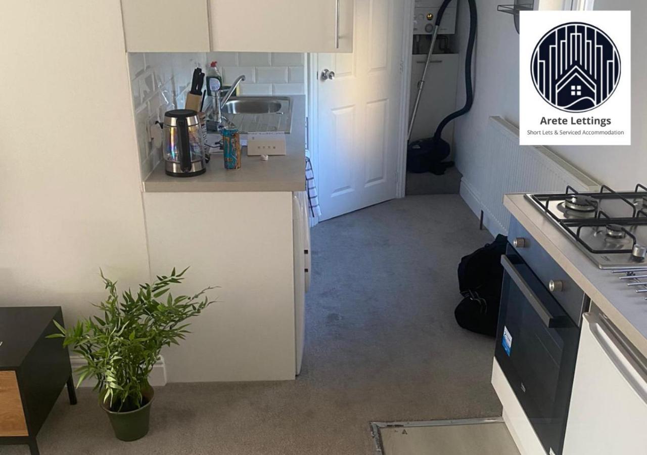 Apartment Readily Available Cosy For Contractors And Short Term Let
