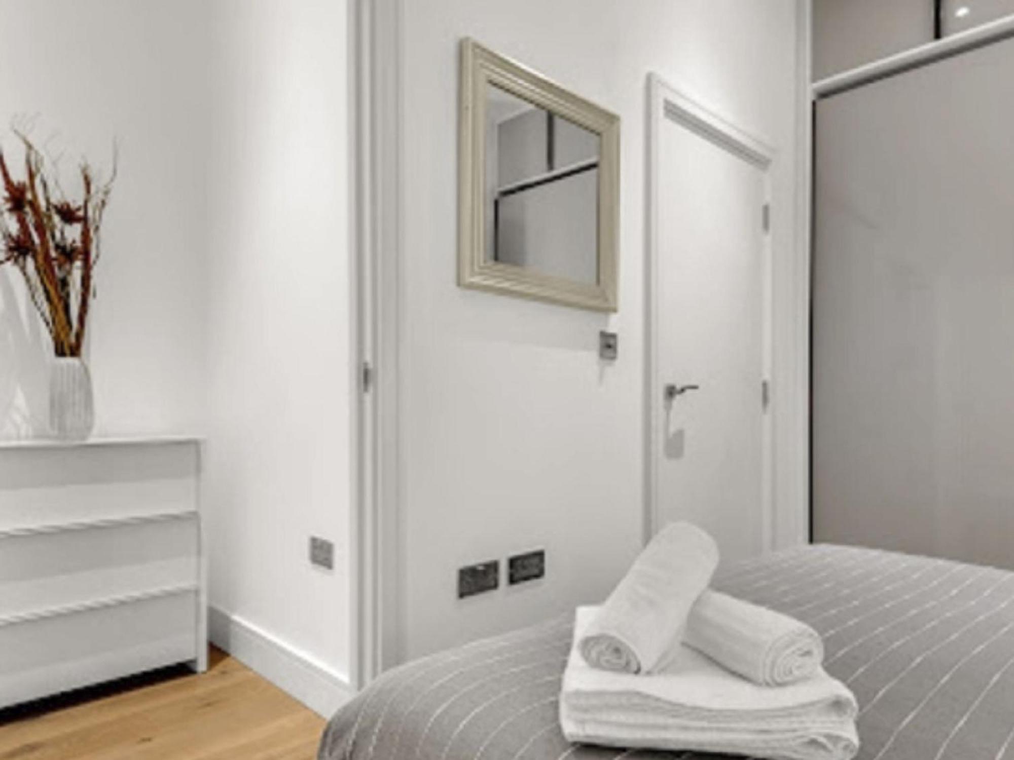 Regents Park Serviced By Interhome *
