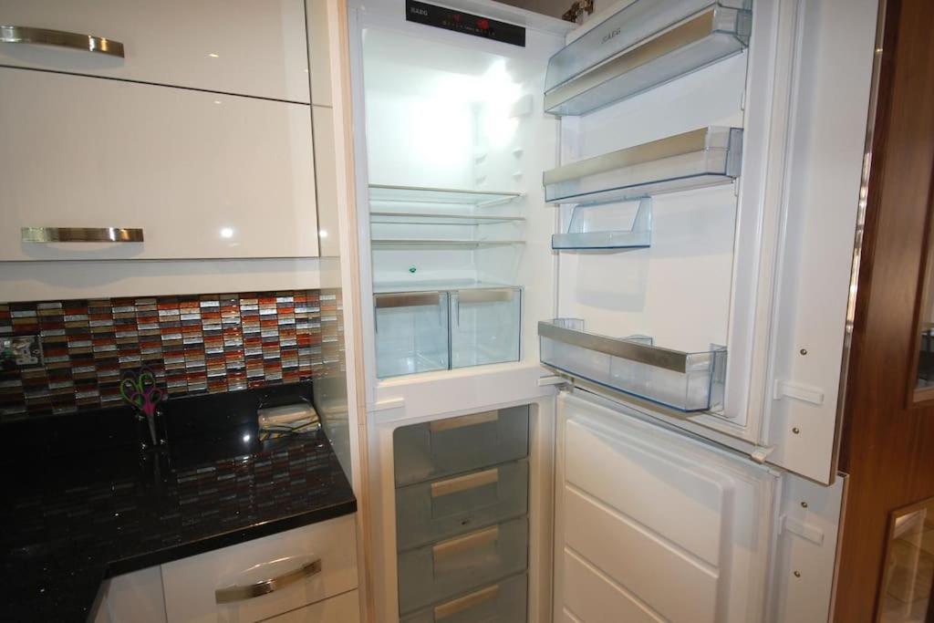 Appartement Clifton - Luxury 1 Bed Flat - 1 Min Walk To Tube Londen