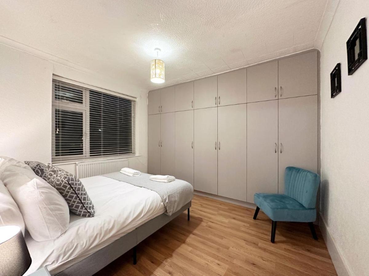 Charming 3-bedroom Family London