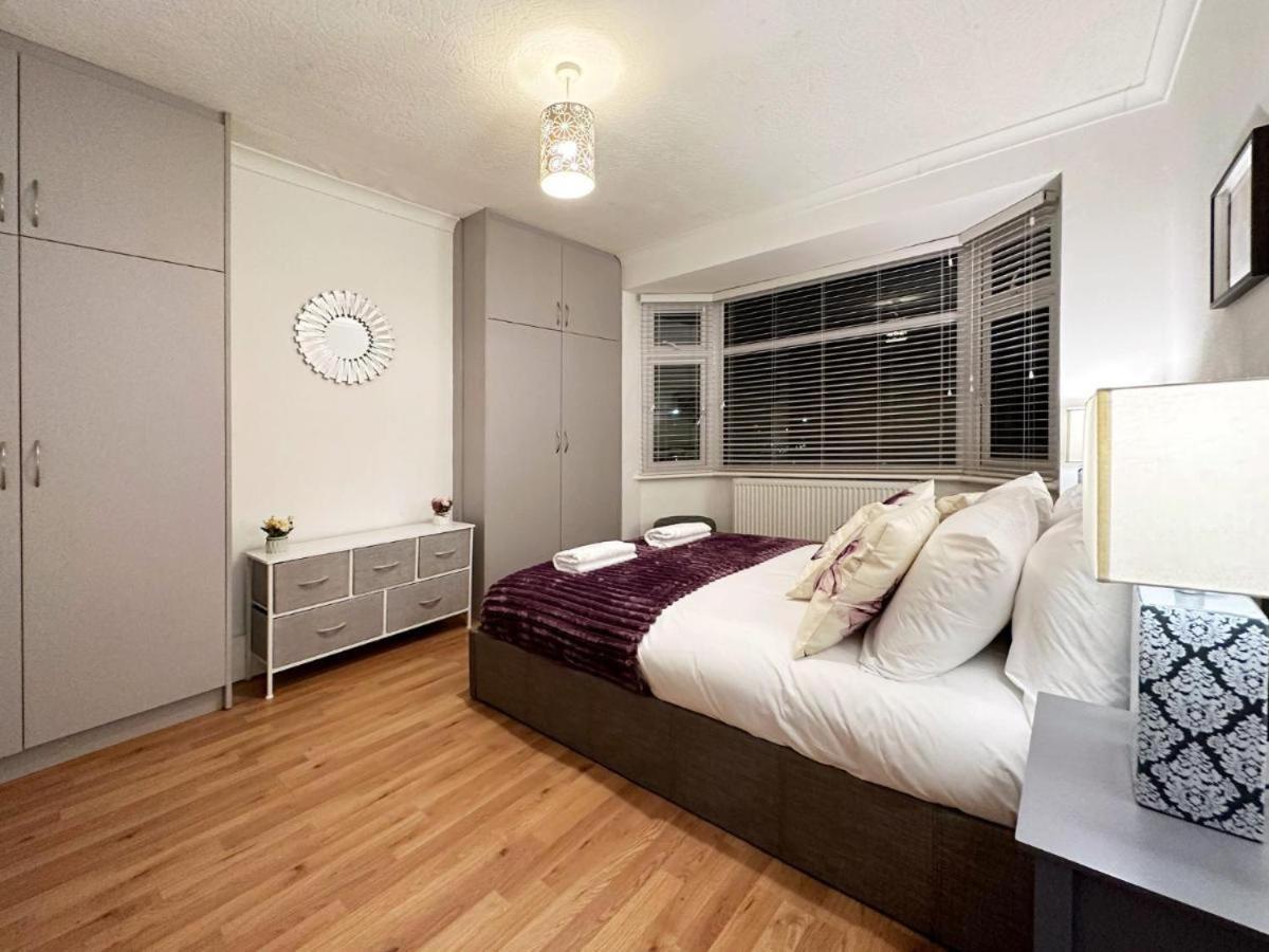 Charming 3-bedroom Family * London