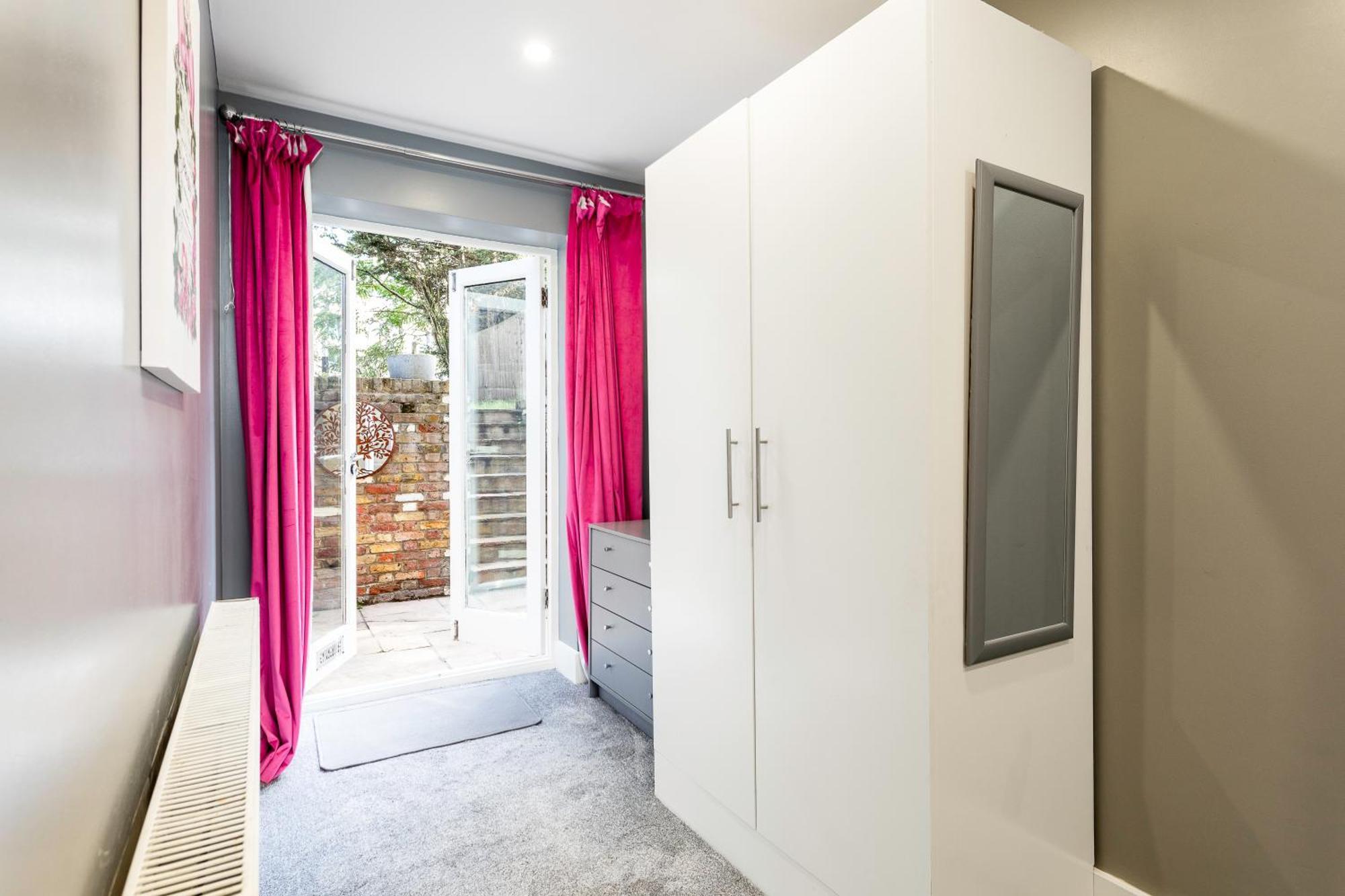 Apartment Spacious Clapham Junction London
