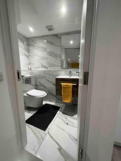 Apartment Stunning 3br Maisonette In Brixton *