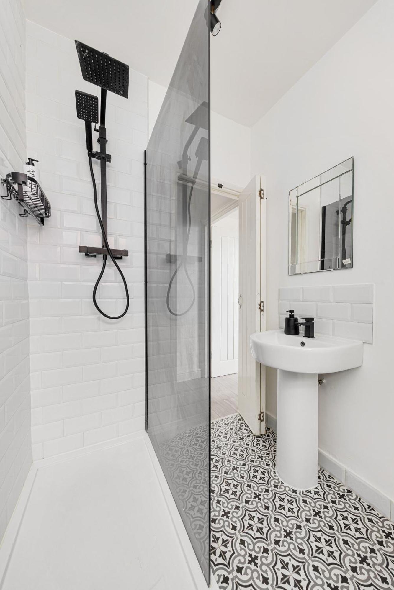 Apartment Stylish 2-bedroom Flat In Walthamstow *
