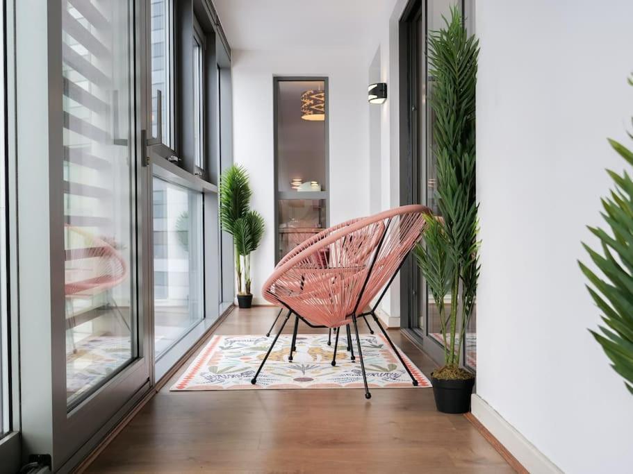 Appartement Stylish Urban Sanctuary With Parking