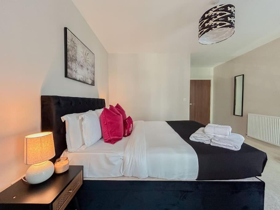 Stylish Urban Sanctuary With Parking Appartement *