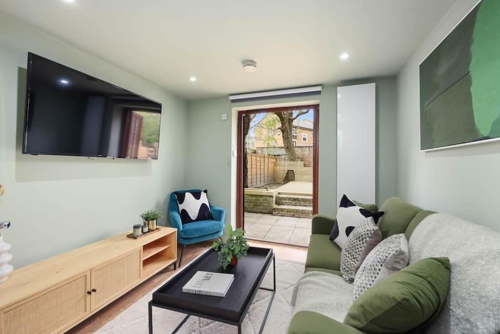 Classy&stylish 2 Bed Flat Near Camden * London
