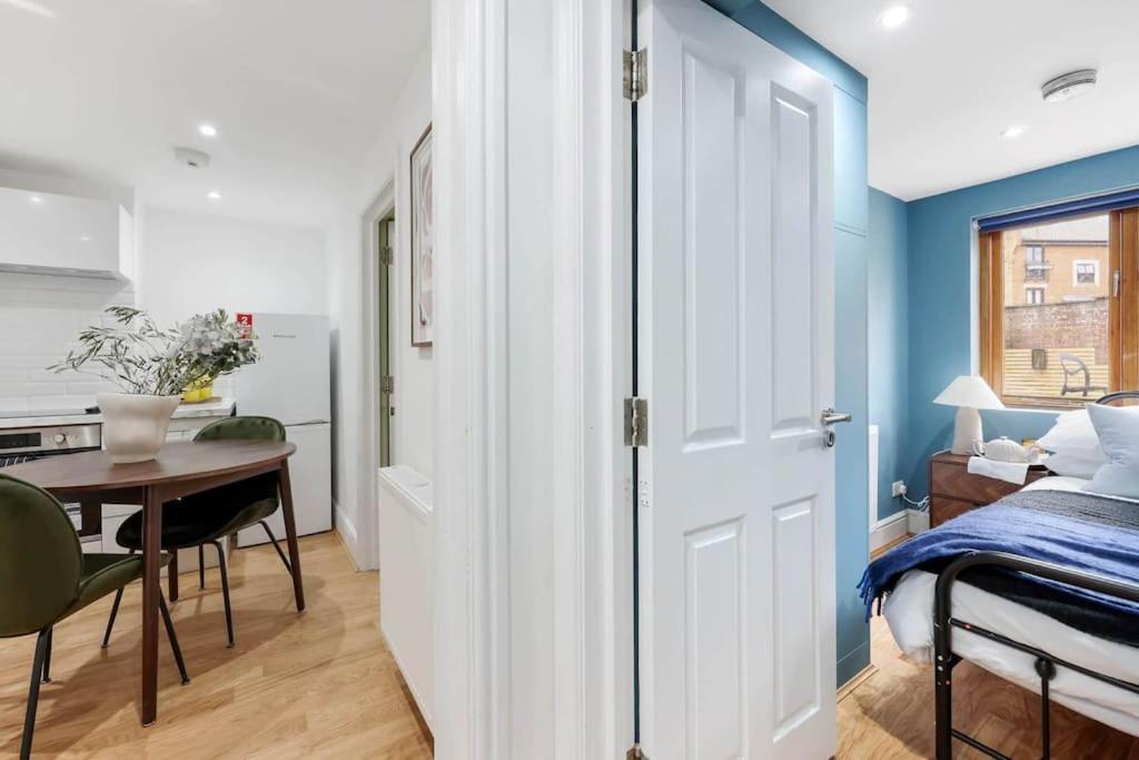 Classy&stylish 2 Bed Flat Near Camden Apartment London