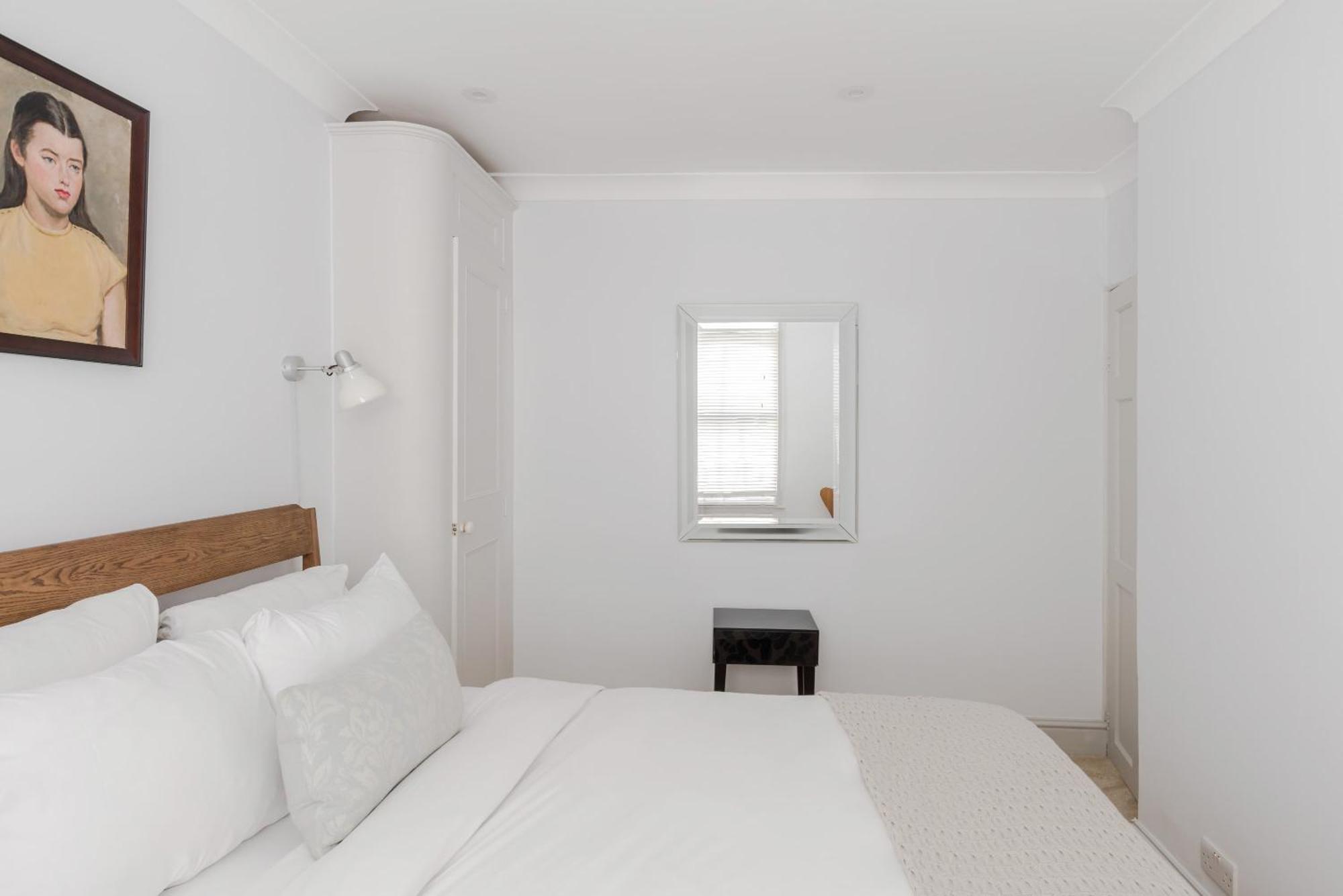 Light-filled Primrose Hill Rooftop Retreat * London