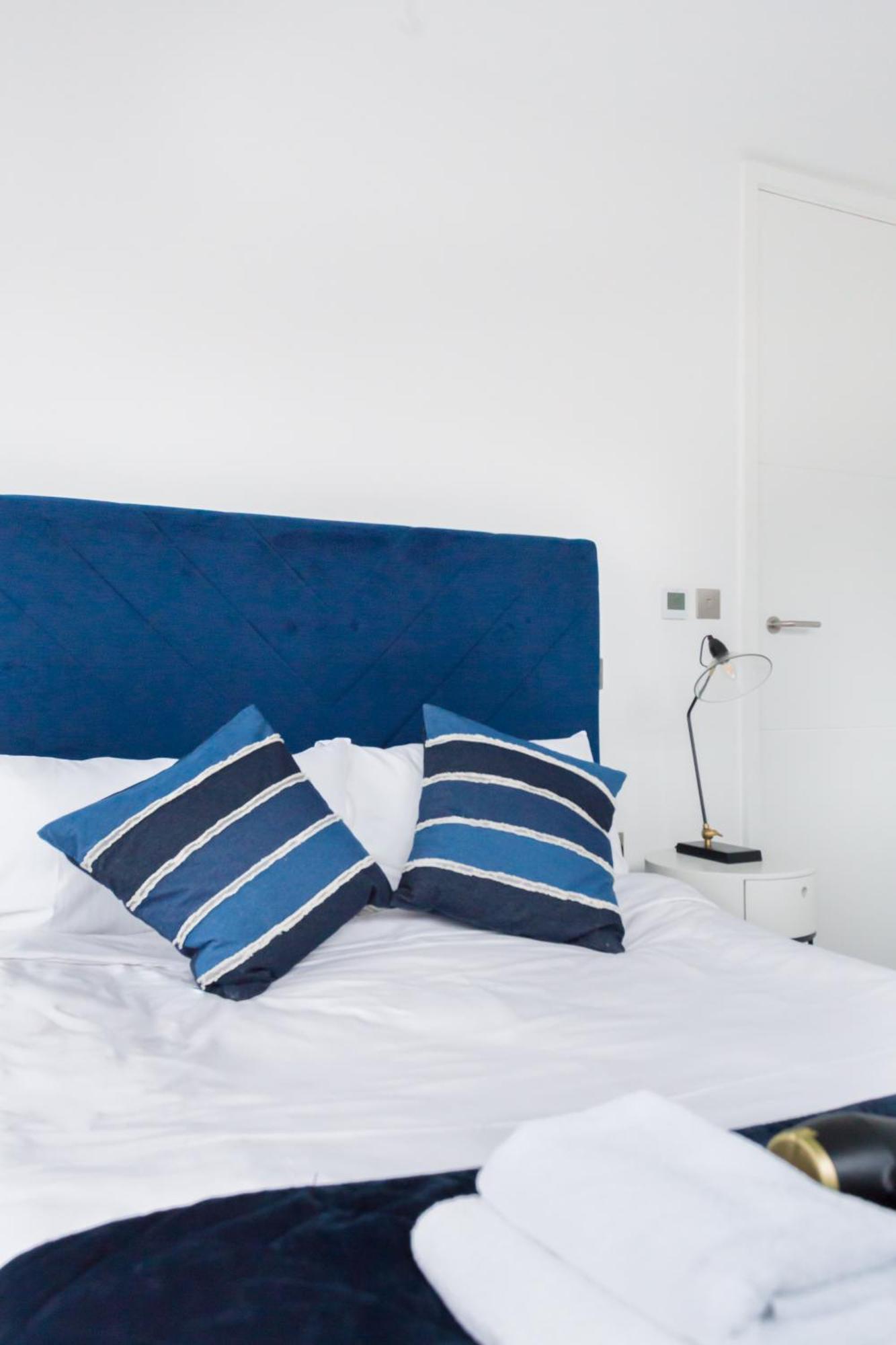 The Vale - Luxury Apartment London