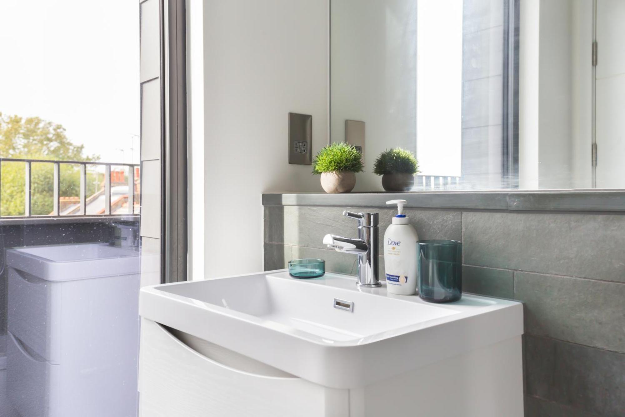 The Vale - Luxury Apartment *