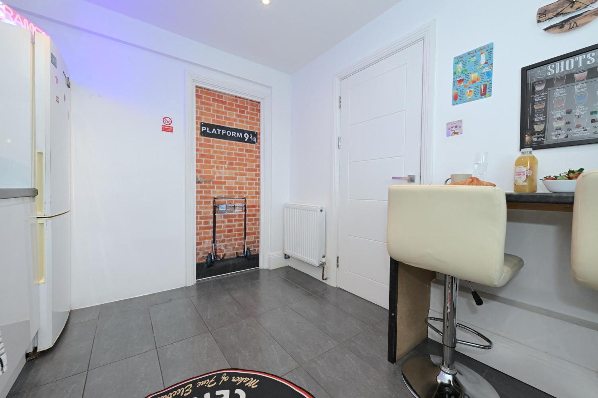 Apartment Superb 4 Bedroom Flat In The Heart Of Camden Town London