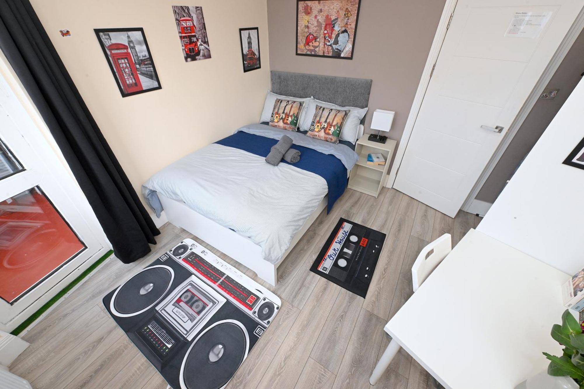 Superb 4 Bedroom Flat In The Heart Of Camden Town