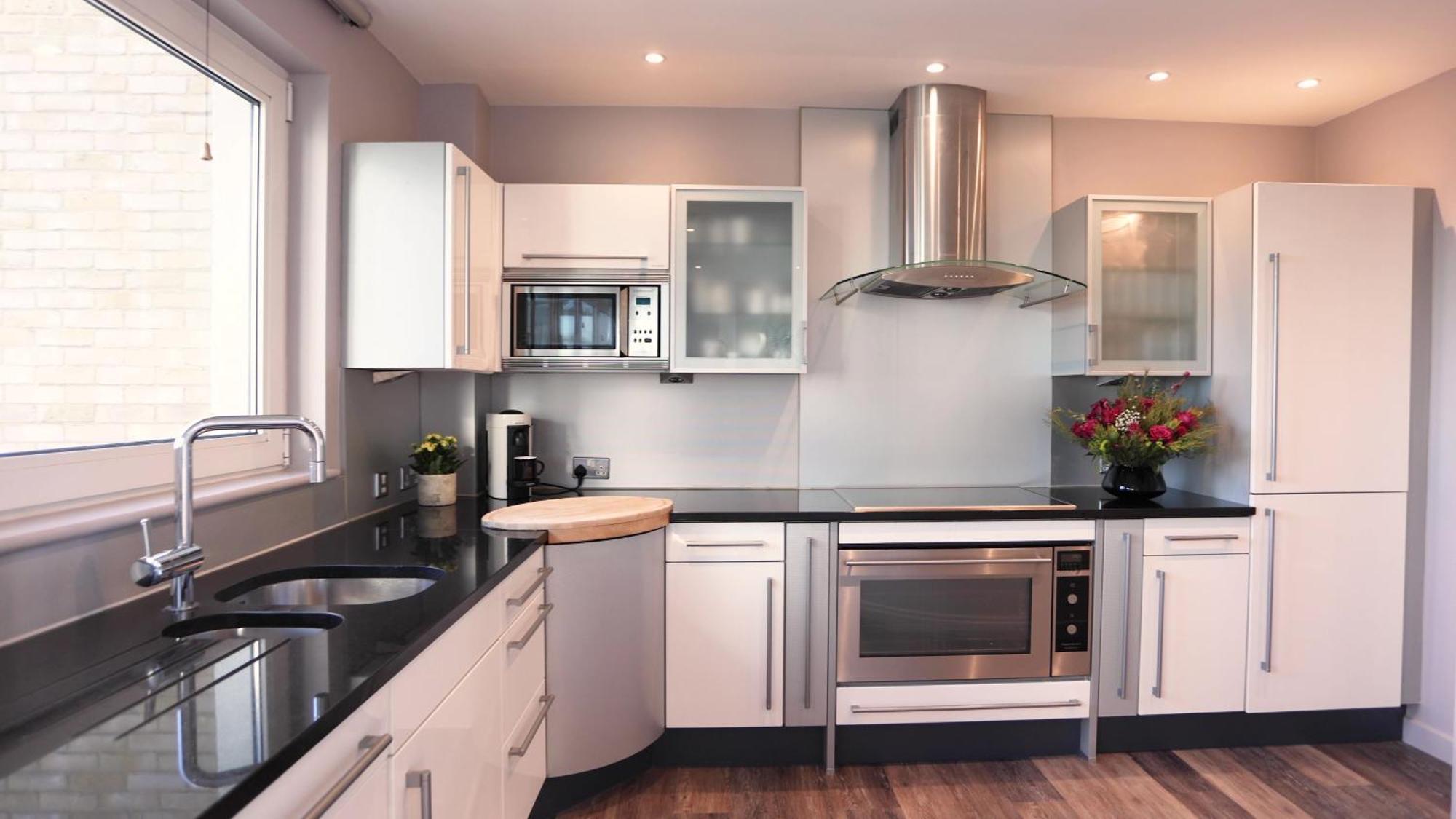 Fraser Place Canary Wharf Apartment