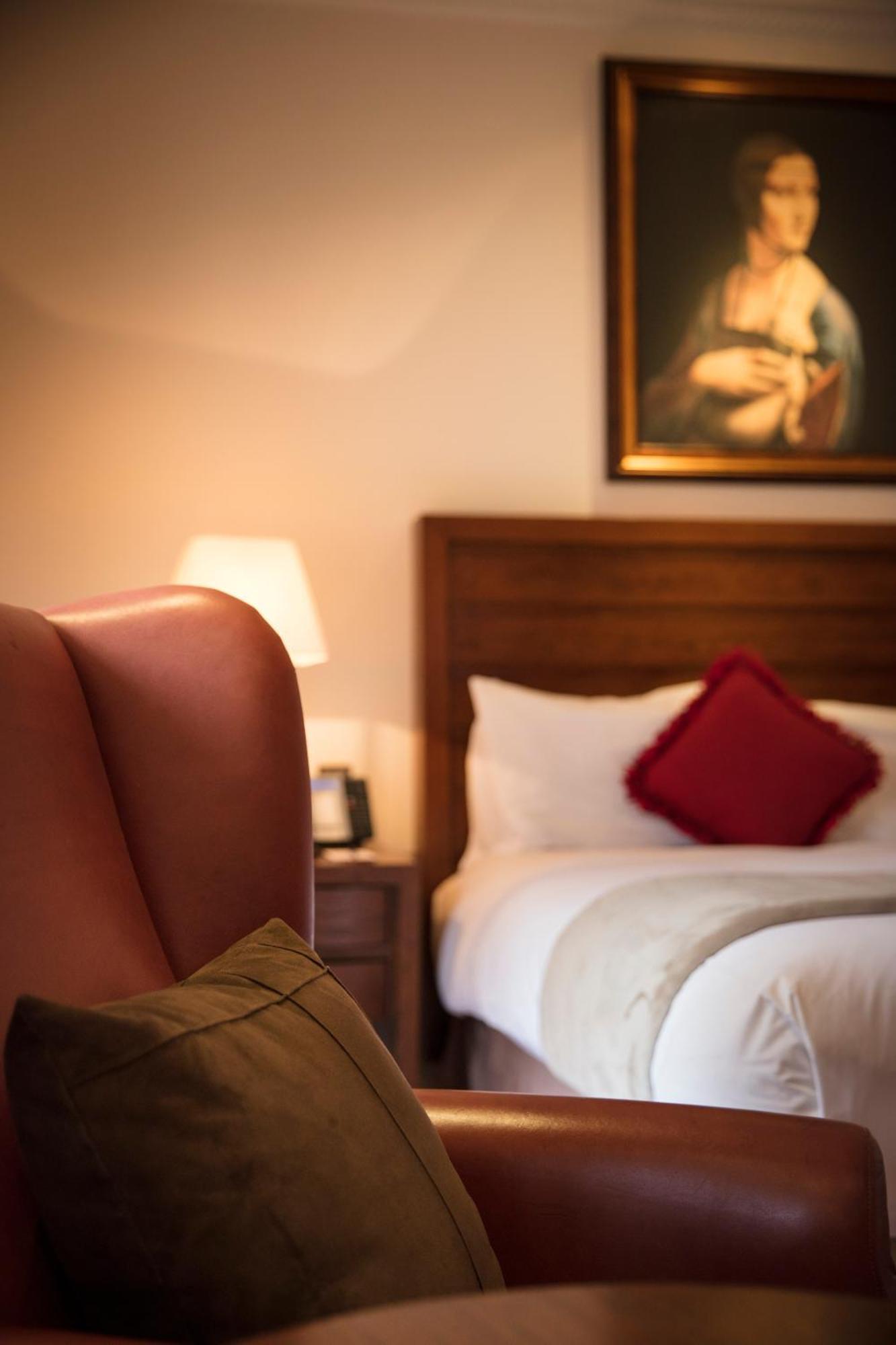 The Royal Horseguards Hotel, Hotel