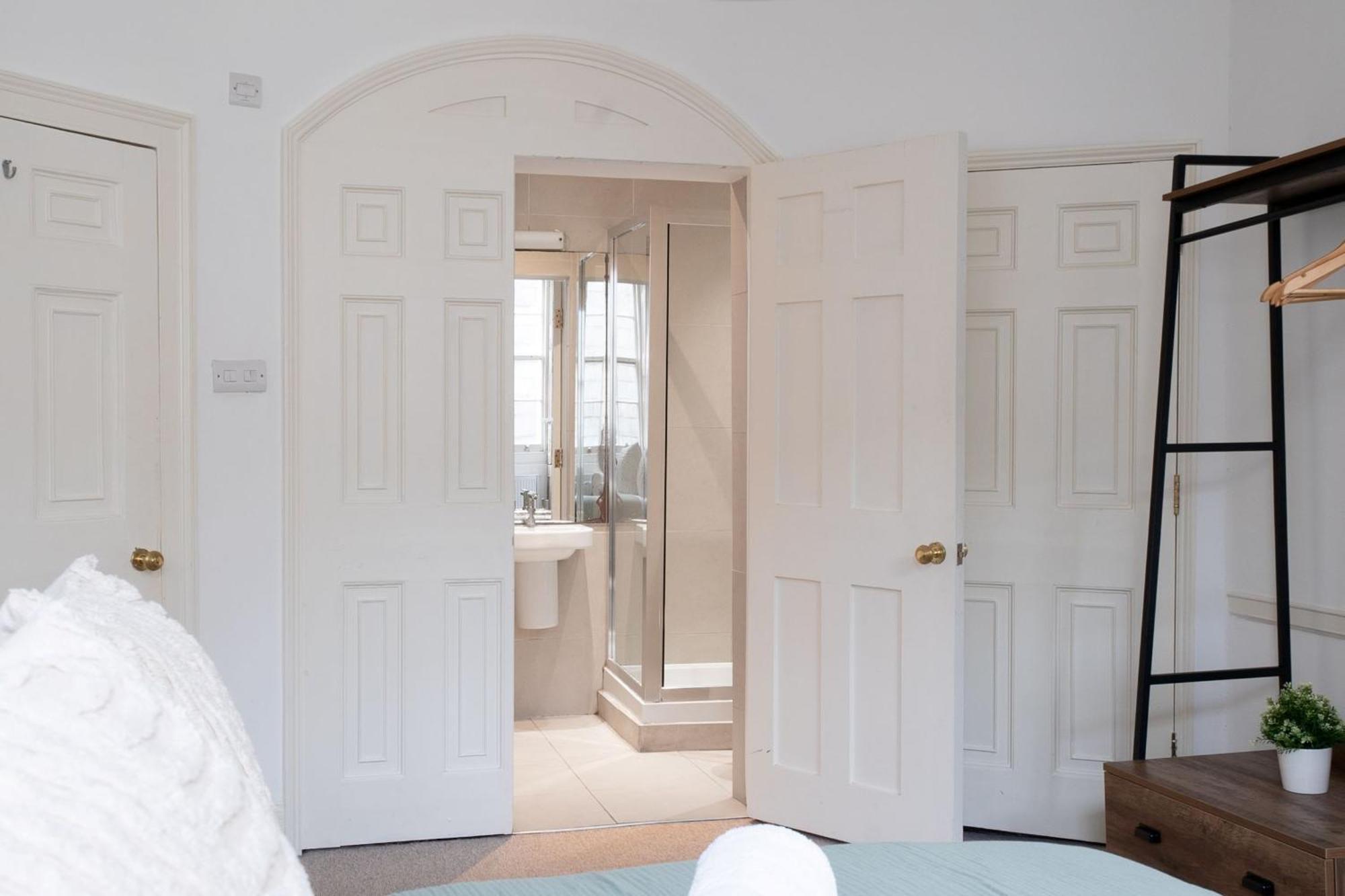Vauxhall - 2br With Patio - Cityapartmentstay * London