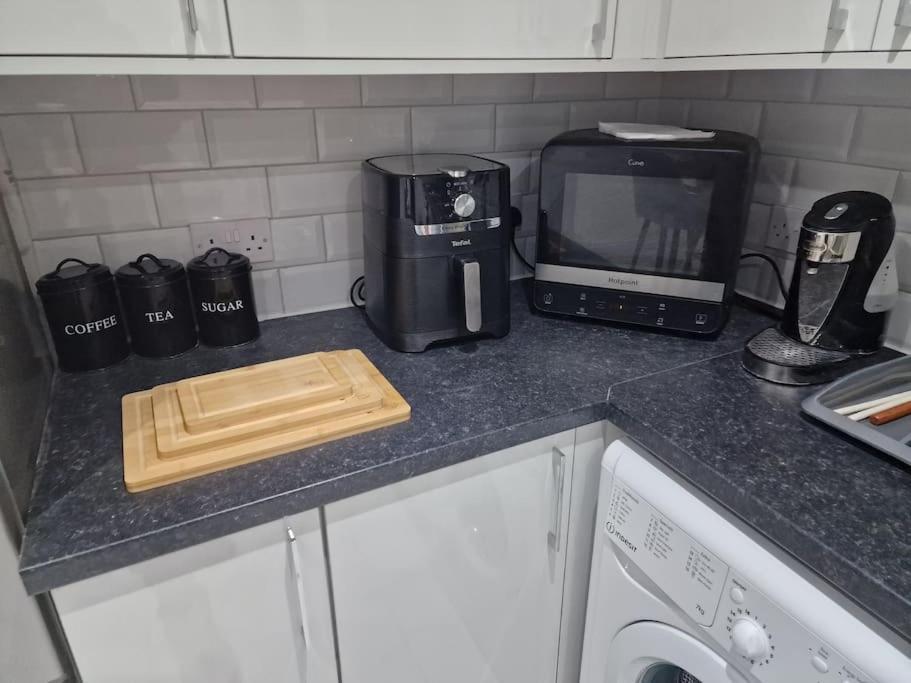 Modern Flat On Lea Bridge Road. London