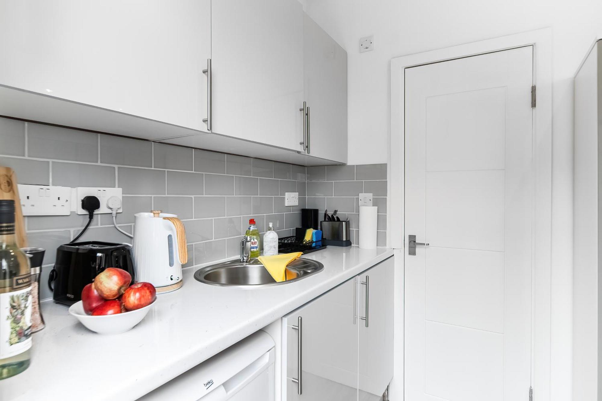 Modern Studio By Livestay Short Lets & Serviced Guest house London