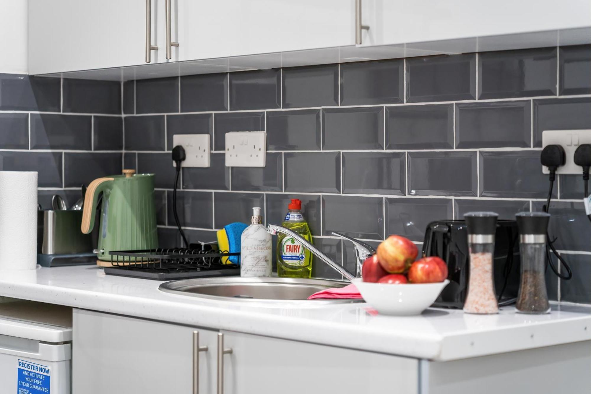 Guest house Modern Studio By Livestay Short Lets & Serviced London